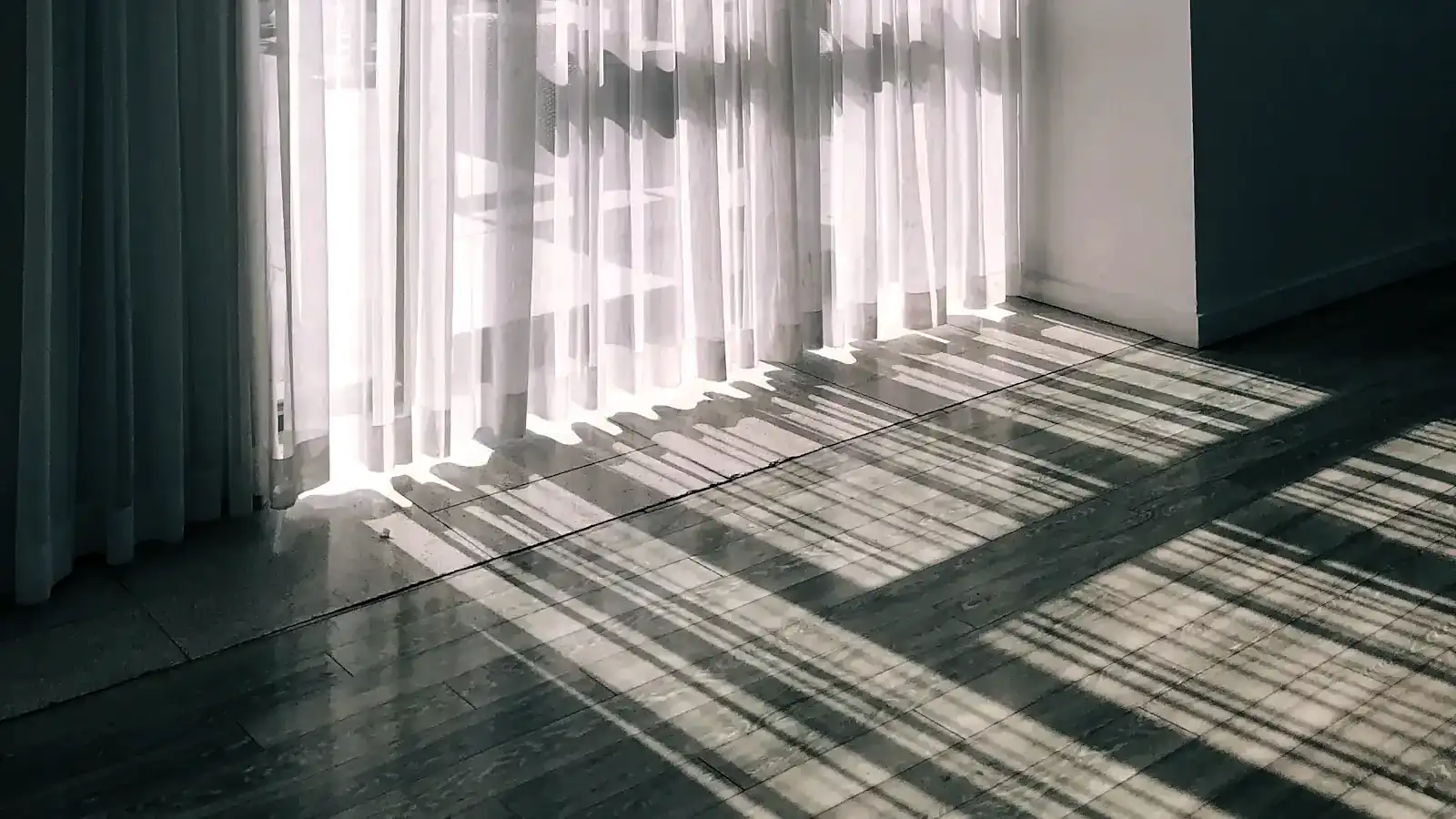 Lavagem de Cortinas realizada pela Núcleo em São Paulo